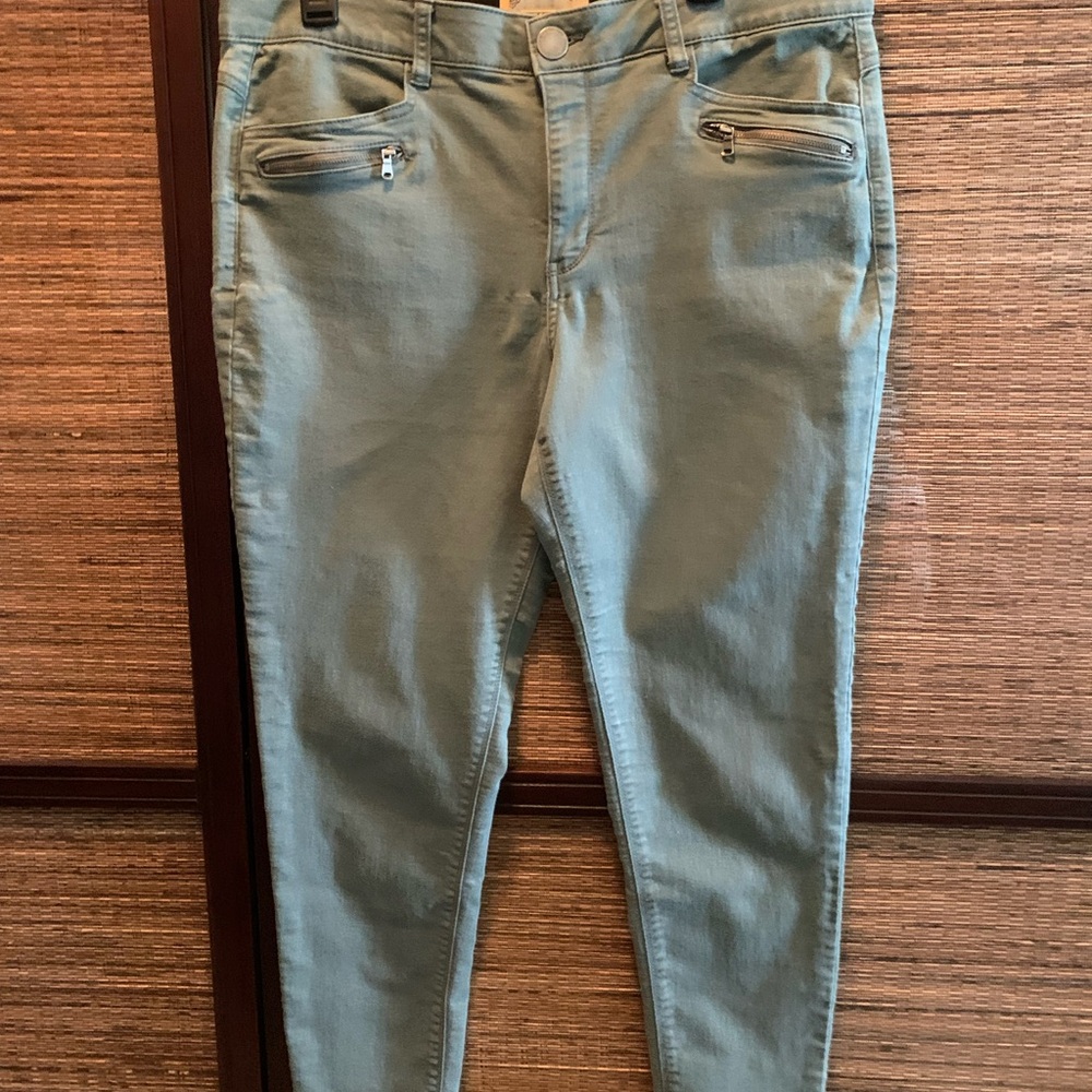 Democracy Blue Skinny Jeans with Stretch Fit